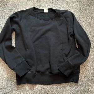 Zyia crewneck sweatshirt with pockets